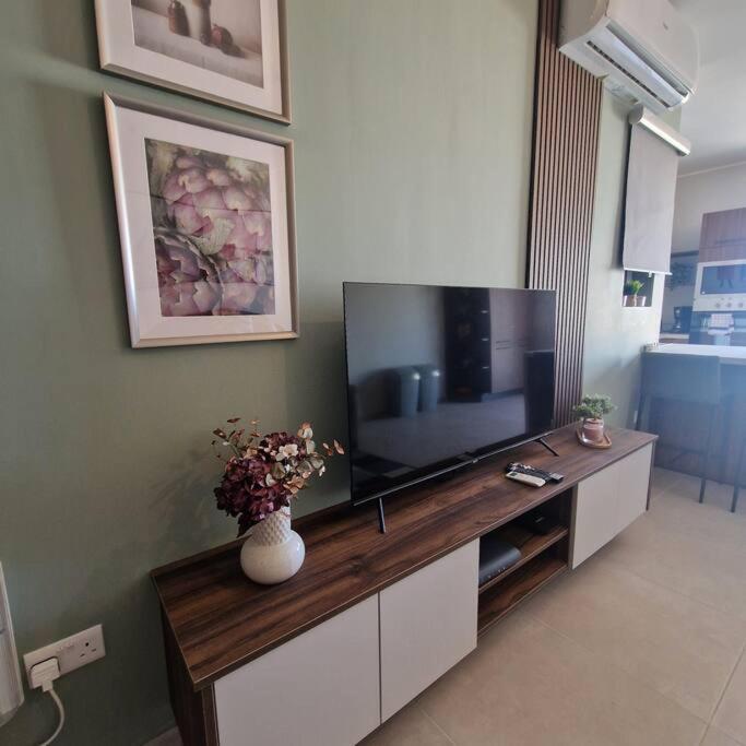 Centrally Located, Well Equipped, Stylish Flat. San Pawl il-Baħar Extérieur photo