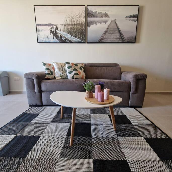 Centrally Located, Well Equipped, Stylish Flat. San Pawl il-Baħar Extérieur photo