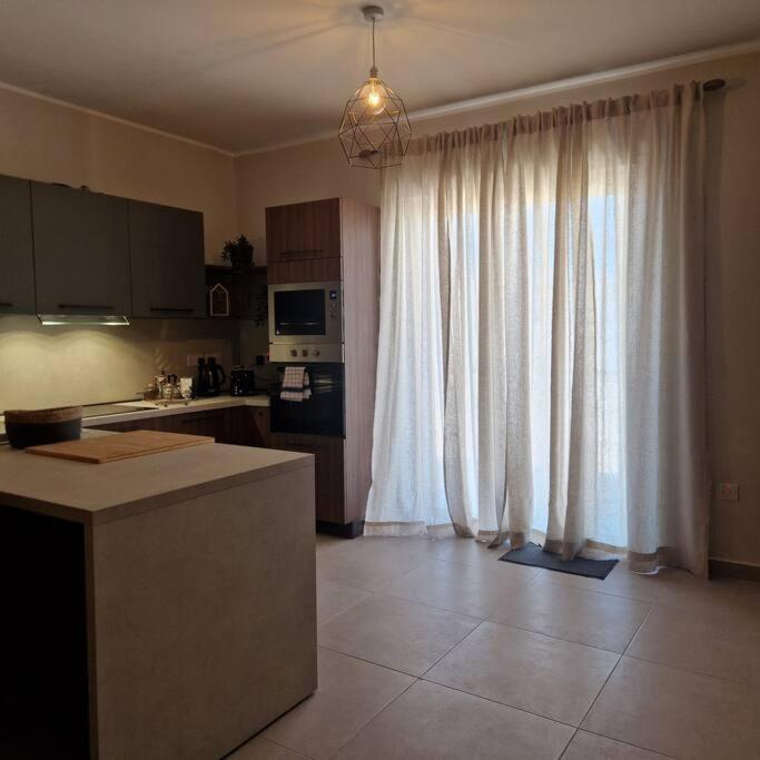 Centrally Located, Well Equipped, Stylish Flat. San Pawl il-Baħar Extérieur photo